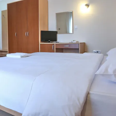 Novella Uno Novi Banovci