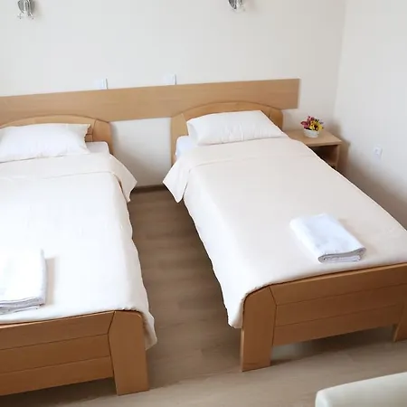 Hotel Novella Uno Novi Banovci